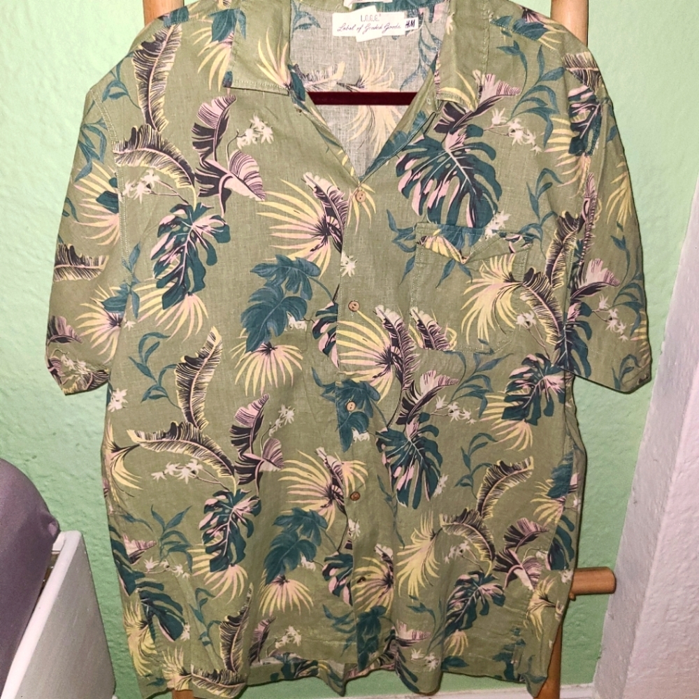 H&M floral shortsleeve shirt size xl